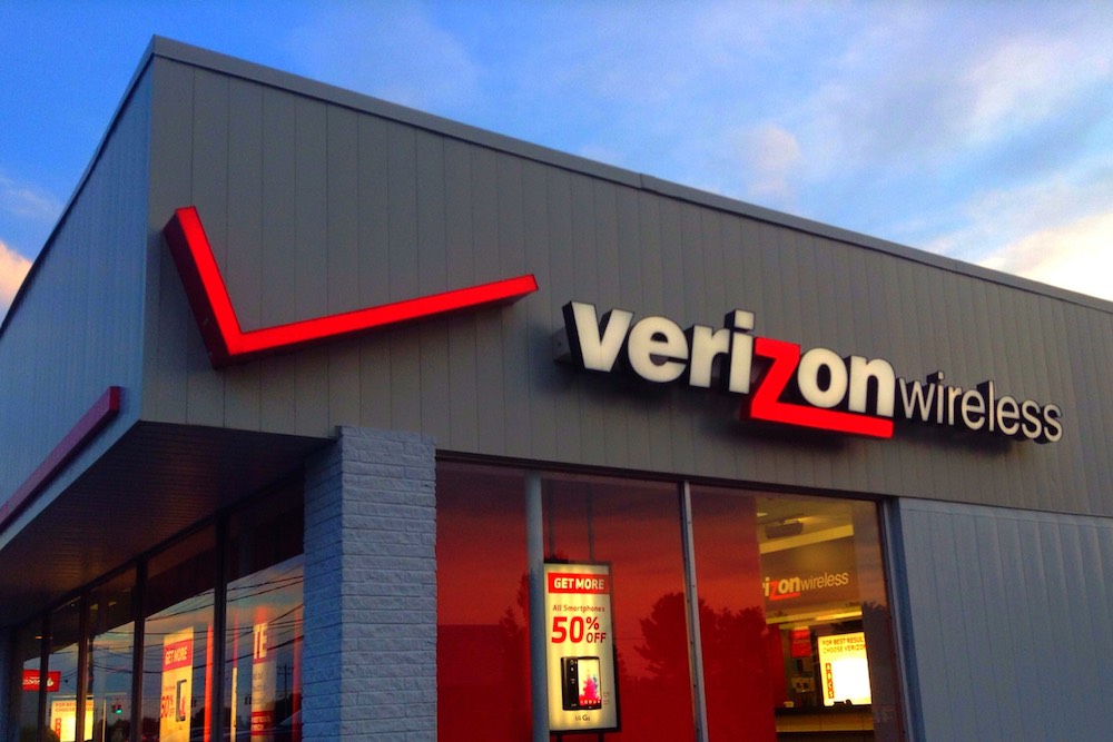 New Promotions from Verizon and AT&T Offer Free Data and ...