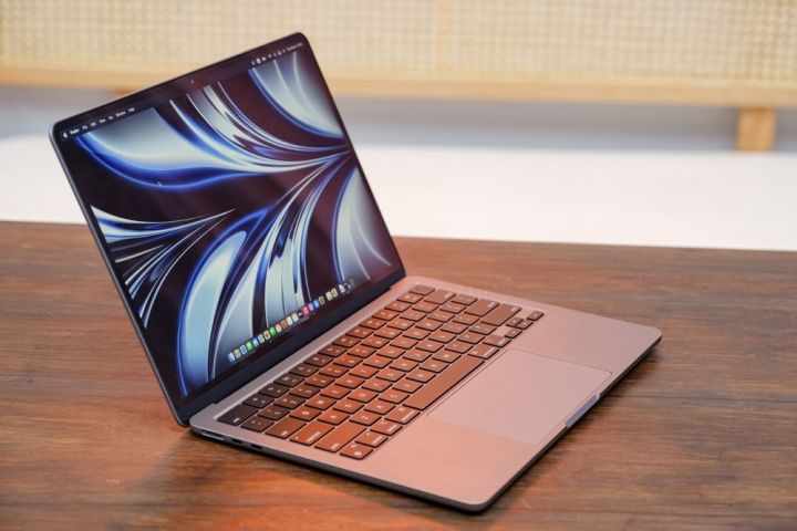 apple_m2_macbook_air_giveaway