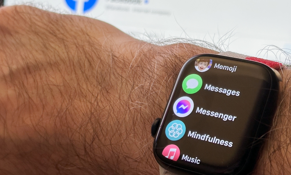 Facebook Messenger Is Leaving the Apple Watch