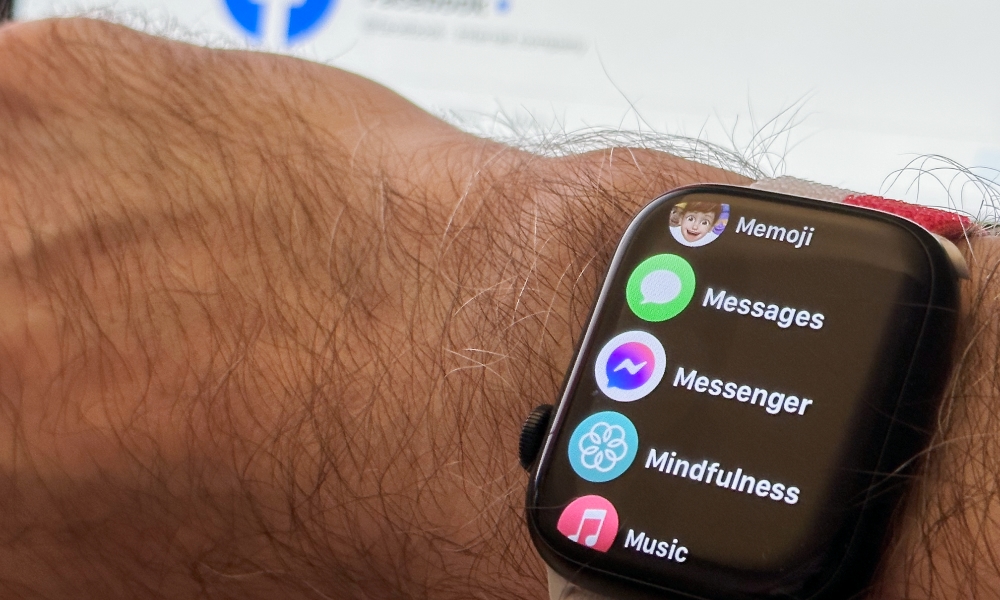 Facebook Messenger on Apple Watch