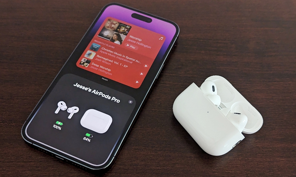 AirPods Pro 2 and iOS 17 pop up screen dark mode