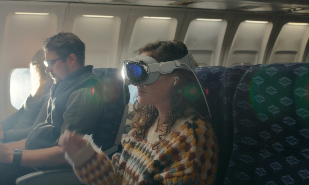 Apple Vision Pro WWDC 37 Vision Pro being worn on plane