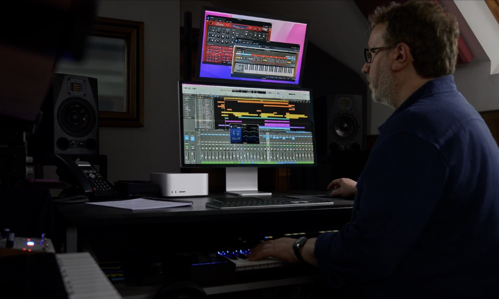 WWDC2023 Mac Studio lifestyle