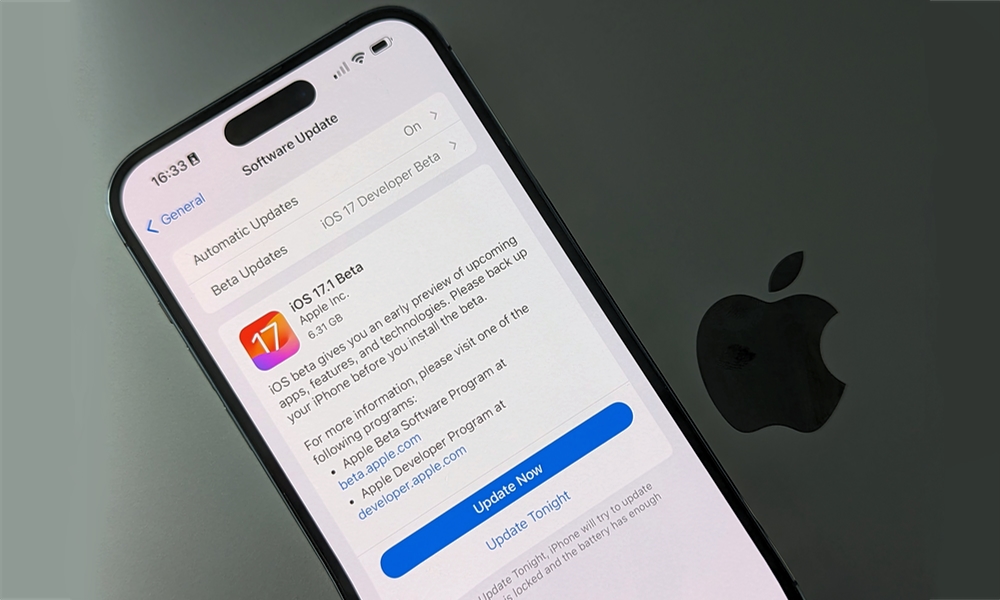 iOS 17.1 beta 1 hero