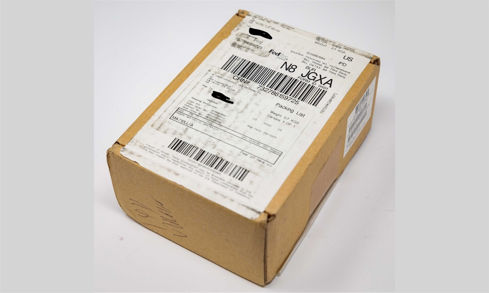 LCG auctions sealed iPhone in shipping box item 1270 1 8127 1