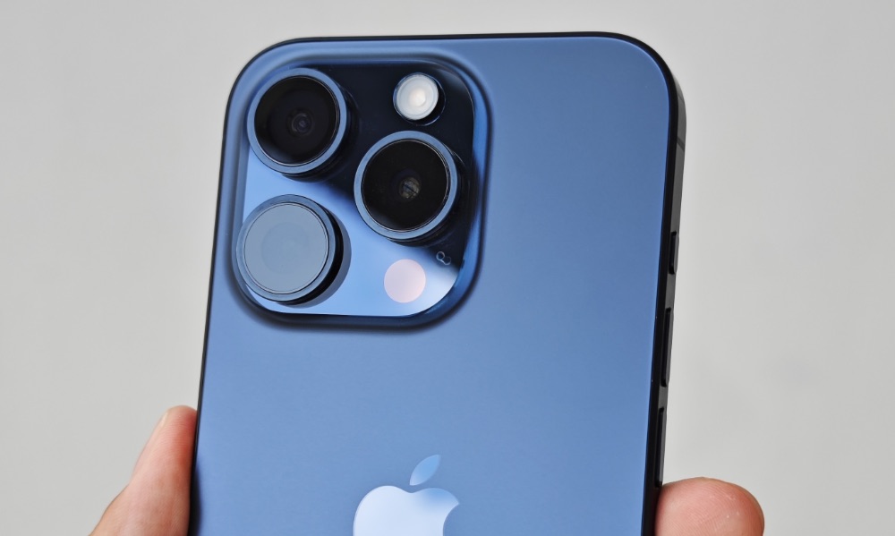 iPhone 15 Pro Blue Titanium 1