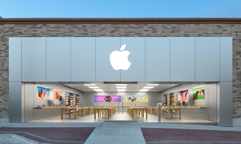 Apple Store Main Place Naperville Illinois