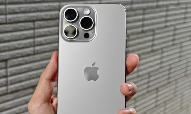 iPhone 15 Pro Max thai nguyen AtYWWis5ZDM unsplash