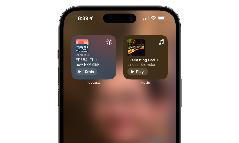 iOS 17.5 Podcasts and Music widgets