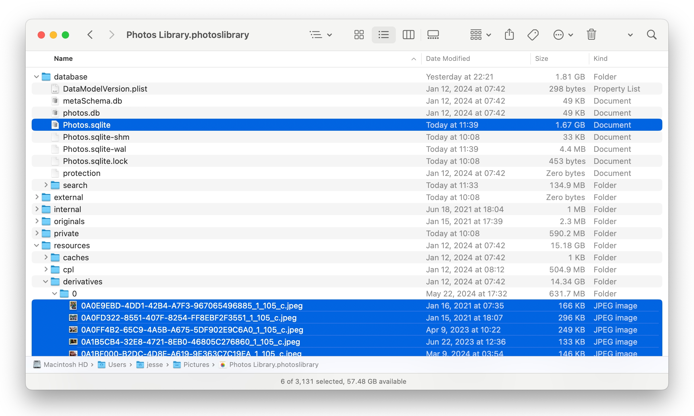 Contents of Mac Photos Library in Finder
