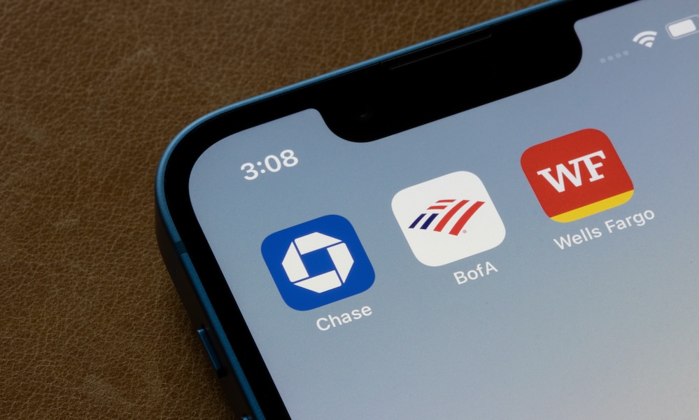Portland, OR, USA Dec 7, 2022: Chase, Bank of America, and Wells Fargo mobile banking apps are seen on an iPhone.