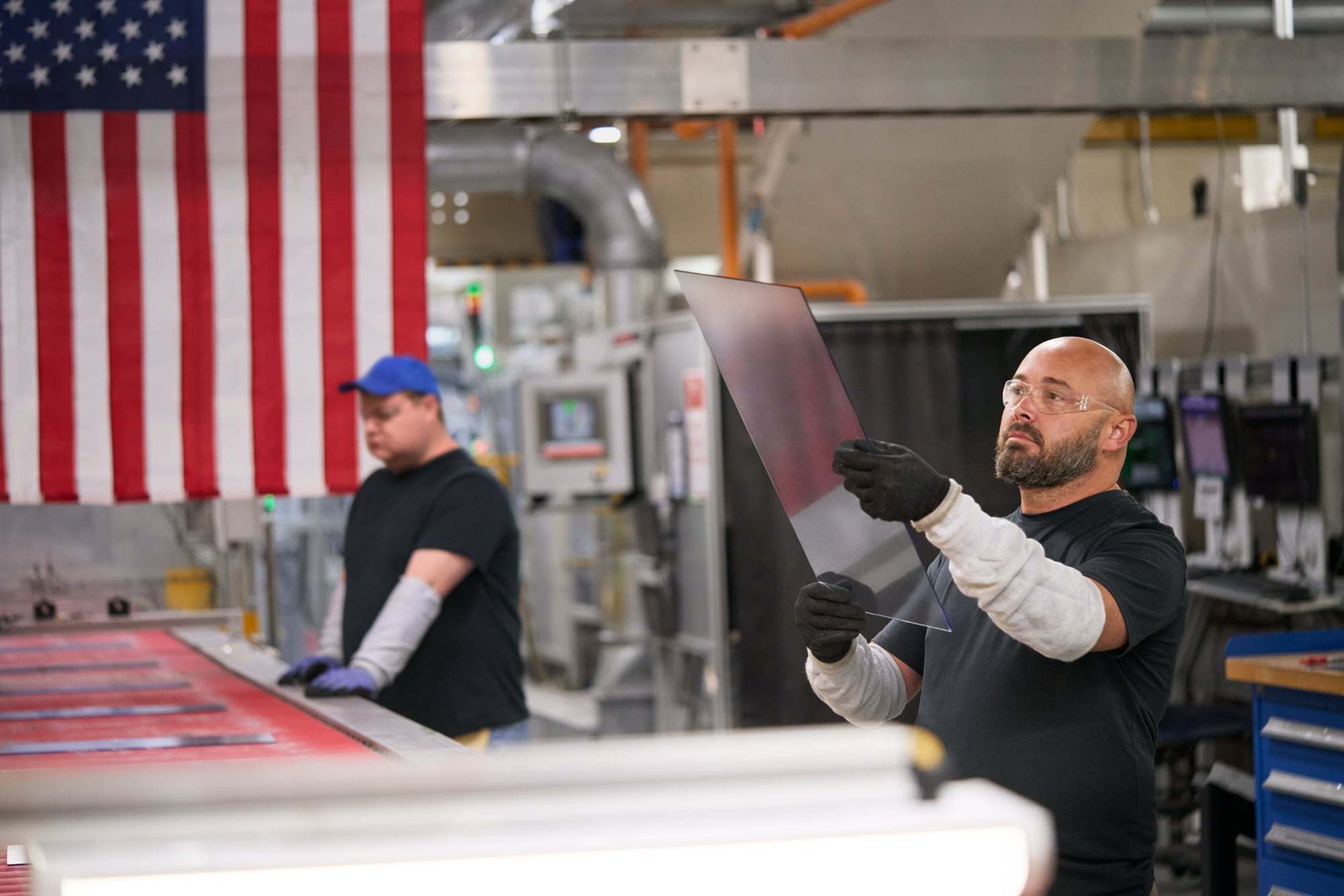 Apple and Corning partnership hero