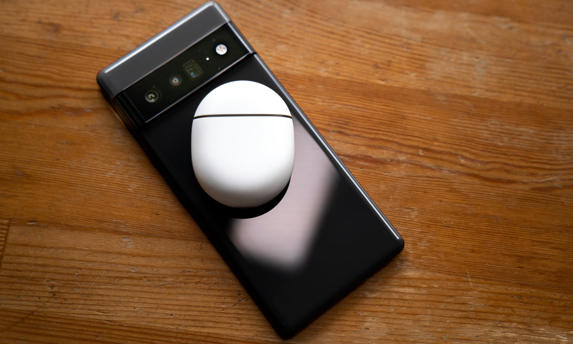 Google Pixel reverse wireless charging