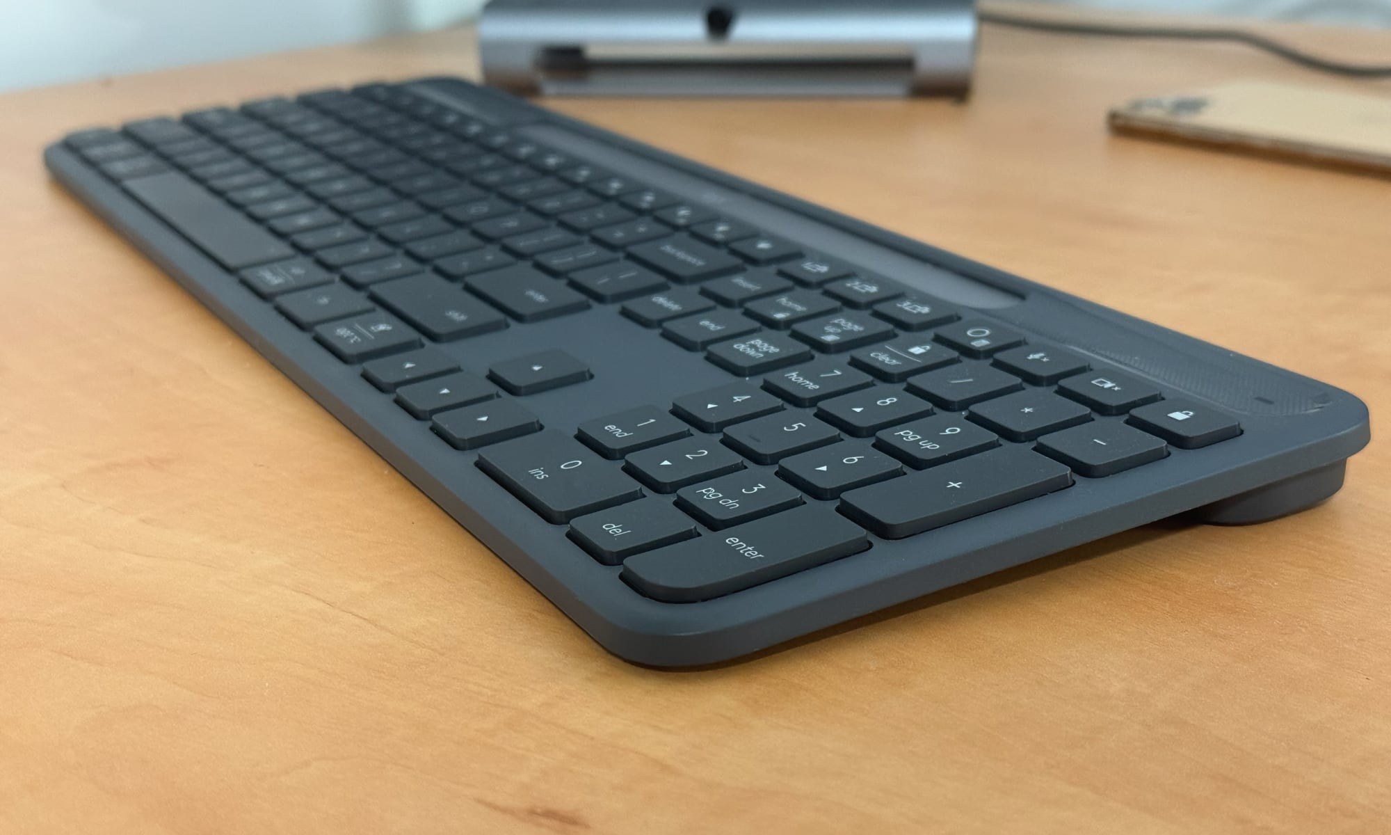 Logitech Signature Solar Plus K980