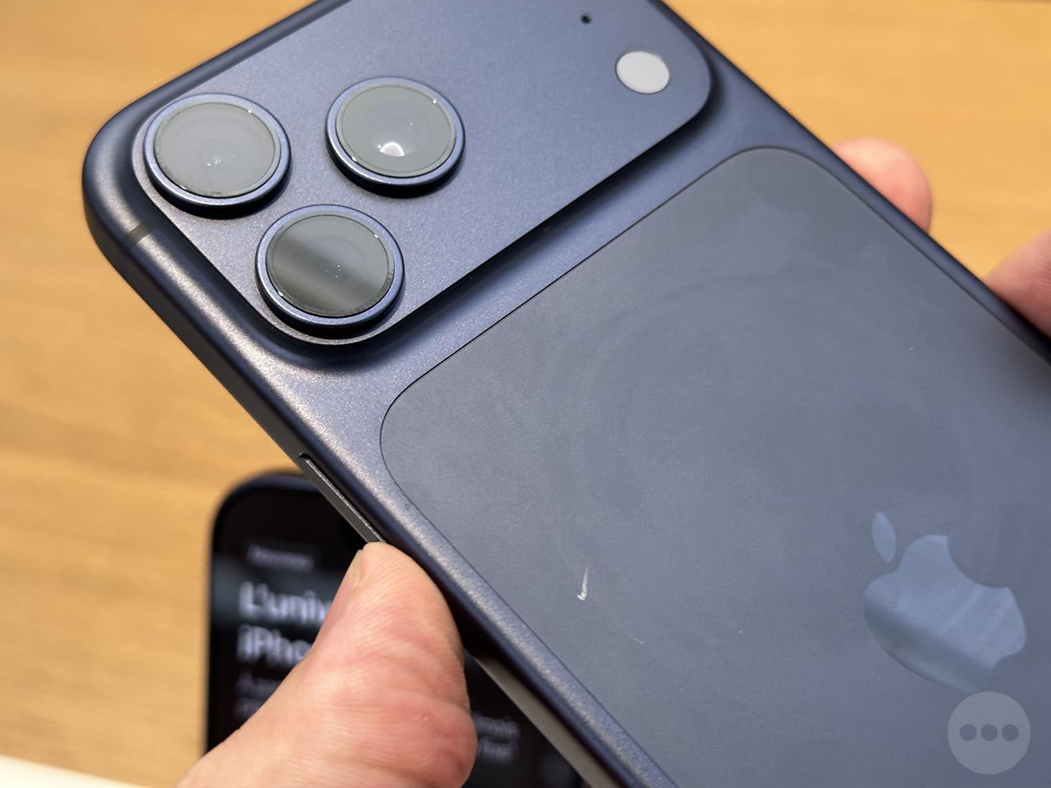 iphone 17 pro deep blue scuffed at apple store via Consomac