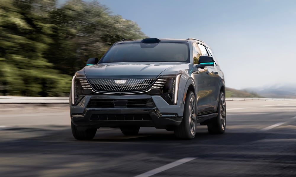 GM 2028 Cadillac Escalade IQ