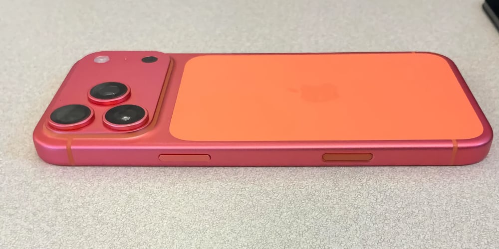 iPhone 17 Pro Max orange to rose gold discoloration