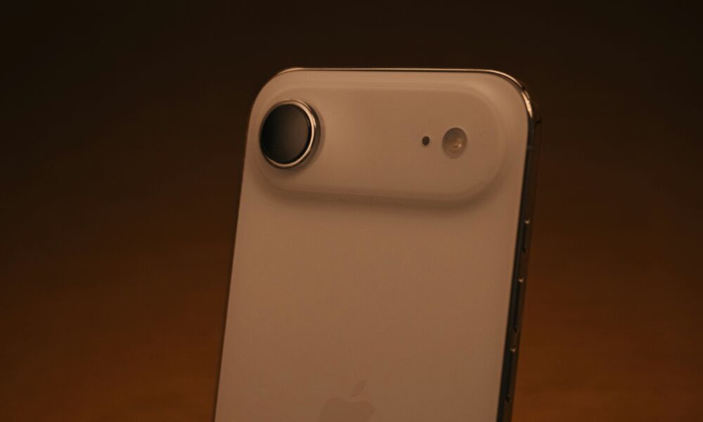 iPhone Air camera plateau