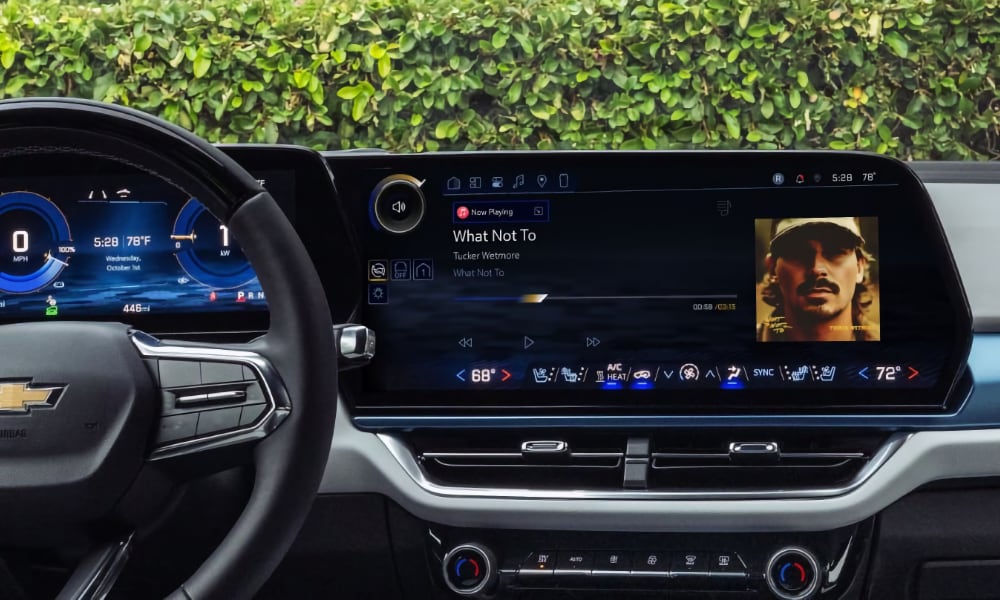 Apple Music shown on 2025 Chevrolet Equinox EV