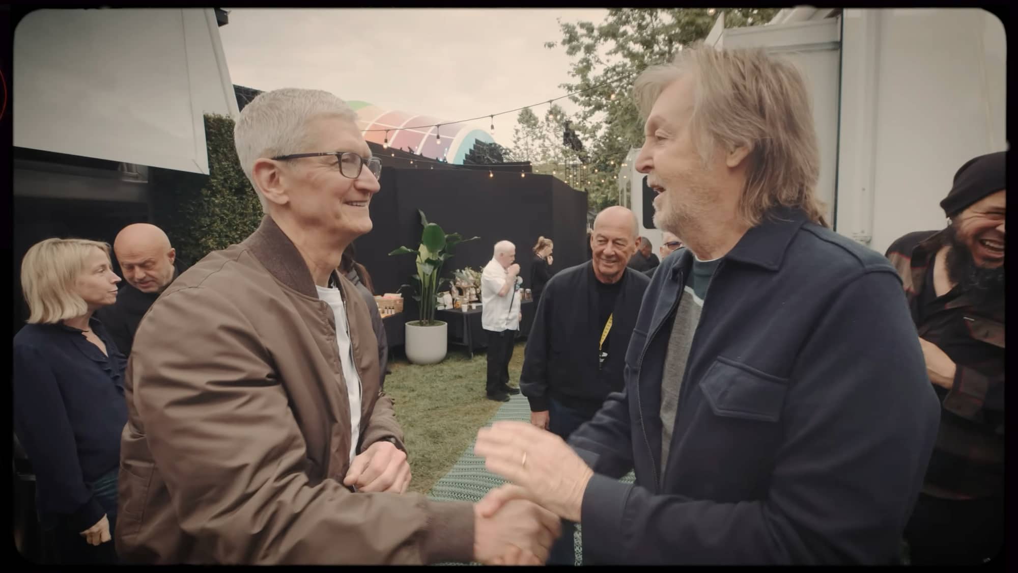 Tim Cook Paul McCartney 1