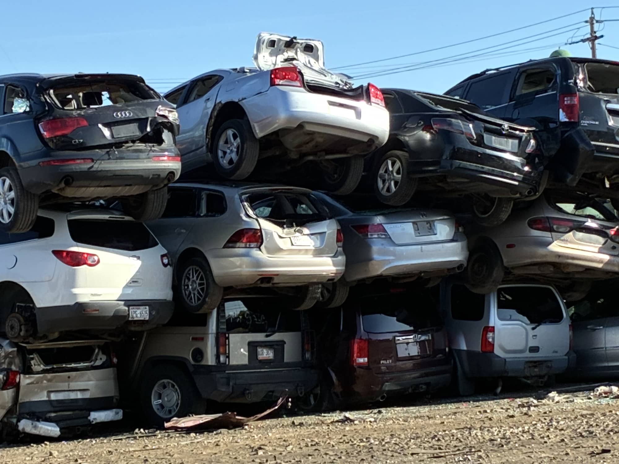scrapyard pile cars TMJ4
