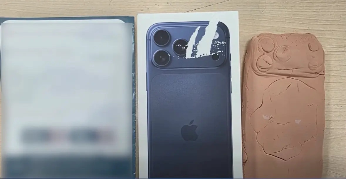 Fake Plaster iPhone