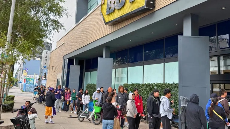 best buy iPhone theft