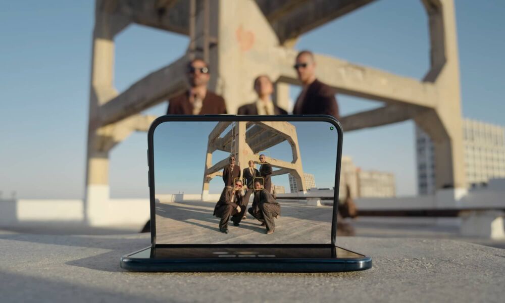 iPhone Duo Smart Take